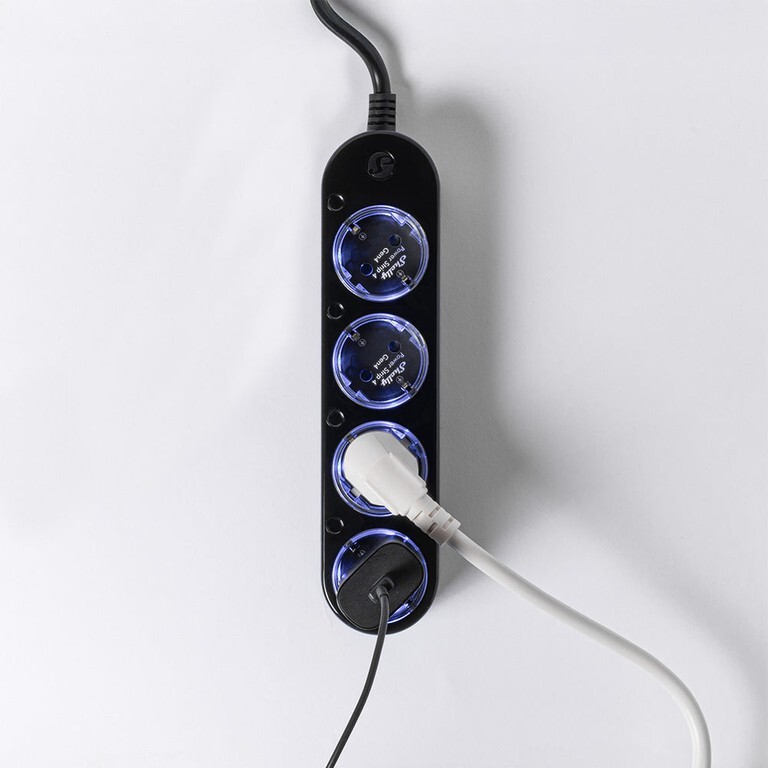 Shelly Power Strip 4 Gen4 Black | products/5065-shelly-power-strip-4-gen4-2.jpg